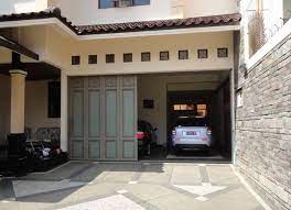 Akan tetapi bagi kamu yang memiliki kendaraan lebih besar, ukuran garasinya pun harus sebesar 3 x 6 m dan lebih besar dari contoh ukuran sebelumnya. 45 Model Garasi Mobil Minimalis Modern Dan Unik Desainrumahnya Com
