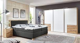 Schlafzimmer komplett schlafzimmer komplett mit boxspringbett ein dichtes bett belag auf palettenbet in 2020 schlafzimmer design schlafzimmer einrichten schlafzimmer. Boxspringbett Inklusive Wendematratze Mit Zwei Hartegraden Raca