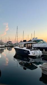 Apparently it's a challenge to hire a reliable diver to clean the bottom of  my boat! I keep her at Yarrow Bay Marina. Anyone know a good dive service?