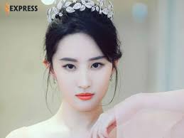 Lưu Diệc Phi là ai? "Thần tiên tỷ tỷ" của làng điện ảnh Cbiz