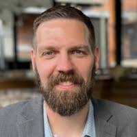 Alex Unger's Instagram, Twitter & Facebook