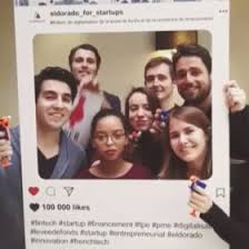 Utilisez notre éditeur de cadres photo pour créer des cadres personnalisés pour vos photos. Cadre Instagram Geant Votre Maquette De Cadre Gratuite Par Picmyevent
