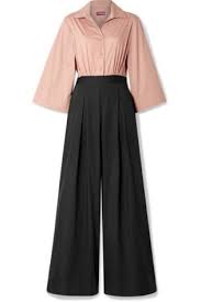 To adapt cocktail attire for more formal occasions, like weddings, add a tie or bow tie. What To Wear To A Graduation Outfit Ideas The Trend Spotter