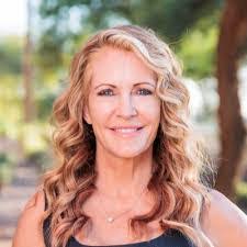 Christa Riddle's Instagram, Twitter & Facebook