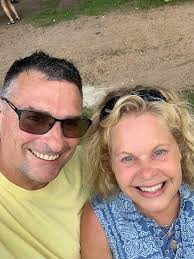 High School Classmates Get Married After Years