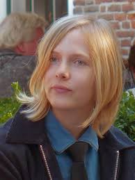 Qui pour traduire les mots des autres ?