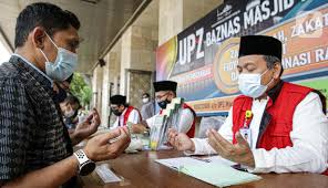 Niat doa bayar zakat fitrah untuk diri serta keluarga. Foto Pembayaran Zakat Fitrah Di Masjid Istiqlal Jakarta Ramadan Liputan6 Com