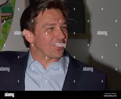 Ribbon cutting opening ceremony hi-res stock photography and images