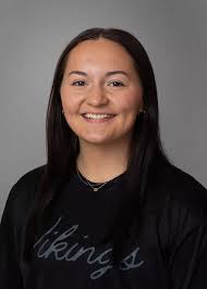 Ella Larsen's Instagram, Twitter & Facebook