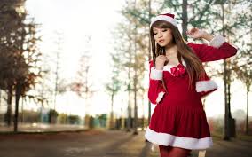 They help to frame your face and make you look slimmer! Women Asian Long Hair Auburn Hair Santa Santa Costume Christmas Agnes Lim Hd Wallpapers Desktop And Mobile Images Photos