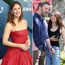 Ben affleck news, gossip, photos of ben affleck, biography, ben affleck girlfriend list 2016. Inside Jennifer Garner S Very Friendly Bond With Ben Affleck S Gf Ana De Armas Newsnow24