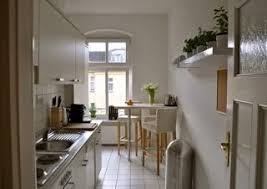 Wunderschone Helle Kuche Mit Kleinem Tresen In Internationaler Wg Kuche Berlin Tresen Haus Haus Deko Wg Zimmer