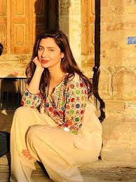 Mahira is a magnificent actress, a beautiful model, a brilliant host and a former vj of pakistan. Pin By Nafees Humera On Beautiful Mahira Mahira Khan Dresses Pakistani Actress Mahira Khan Photos