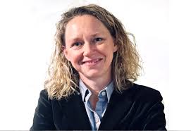 Shelley Faulkner's Instagram, Twitter & Facebook