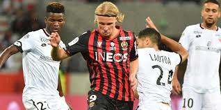 Born 6 october 1997) is a danish professional footballer who plays as a forward for ligue 1 club nice and the denmark national team.dolberg made his senior debut at silkeborg if in may 2015. Profil Kasper Dolberg Titisan Ibrahimovic Yang Pernah Tolak Mu Dan Real Madrid Bola Net