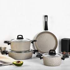 Muadillerine göre çizilmelere karşı 7 kata kadar dayanıklıdır. Karaca Biogranit Rose New 7 Parca Tencere Seti Karaca