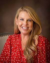 Gwen Ladd's Instagram, Twitter & Facebook