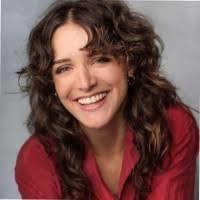 Elizabeth Webster's Instagram, Twitter & Facebook