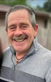 Gilbert Hinton's Instagram, Twitter & Facebook