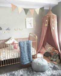 1001 Idees Pour Chambre Rose Et Gris Les Nouvelles Tendances Dans La Deco D Interieur En 2020 Decoration Chambre Bebe Deco Chambre Bebe Idee Deco Chambre Bebe