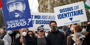Identitarian bloc), is an identitarian nationalist movement in france. Le Parti Generation Identitaire Manifeste A Paris Contre Son Eventuelle Dissolution