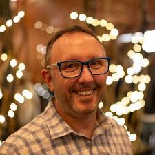 Jerry Heinz's Instagram, Twitter & Facebook