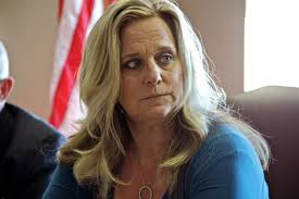 Philly top election official lost her notary license