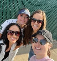 Michelle Angle's Instagram, Twitter & Facebook