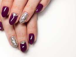 Finalmente pintar con esmalte transparente toda la uña para dar una mayor durabilidad. Glitter Nails Unas Decoradas Con Purpurina Blog De Cazcarra Image School