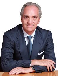In the couple's social networks. Alejandro Fernandez De Araoz Araoz Rueda Abogados