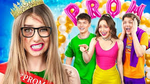 Poor Girl Shamed at Prom! My Crush Fell in Love With My Twin