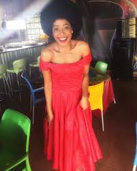 Zandile msutwana is a south african actress best known for appearing on home affairs as grieving woman and on igazi as nomakhwezi. Thequeenmzansi Vuyiswa Covers True Love Journal Sa411