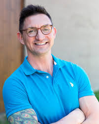 Jonathan Raley's Instagram, Twitter & Facebook