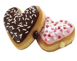 Heart Shaped Dunkin Donuts Back For Valentine S Day Dunkin Donuts Dunkin Wedding Donuts