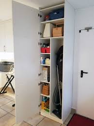 Hauswirtschaftsraum Schrank Mit Platz Fur Putzmittel Staubsauger Co Hauswirtschaftsraum In 2020 Hauswirtschaftsraum Aufbewahrung Flur Schrank Fur Staubsauger