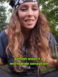 La Historia Detrás de Take Me Home, Country Roads