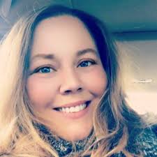 Alyson Baxter (747 Followers)