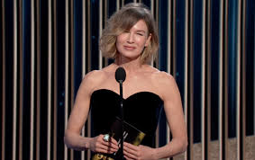 Explore renee zellweger 's net worth & salary in 2021. Renee Zellweger