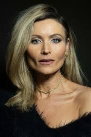 Mackenzie Ambrose's Instagram, Twitter & Facebook