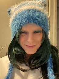 Also letting y'all know I'm a wlw type of girl so I only post for girlies  gazes ∩^ω^∩💕