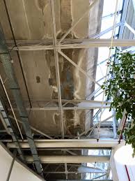 Cazare hoteluri craiova, rezervari hoteluri craiova la pretul minim garantat. Mall Ul Din Craiova Se DezintegreazÄƒ Stiri Din Craiova Si Oltenia