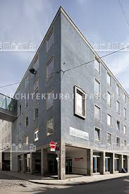 Es ist hervorgegangen aus der früheren musicalgruppe der kreismusikschule. Kammerspiele Blaues Haus Munchen Architektur Bildarchiv