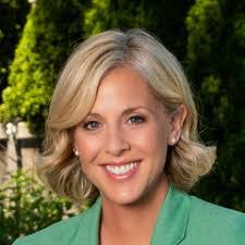 Lisa Rome's Instagram, Twitter & Facebook