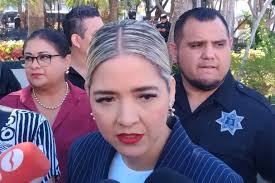 En #Rosario, familiares y amigos se manifestaron para exigir el regreso con  vida de Julio César, el joven que fue reportado como #desaparecido desde  hace dos meses y de quien no se