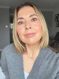 I couldn't let international lipstick day pass without mentioning one of my  all time favourite shades 🩷 Muse from Delilah is a creamy pink toned nude 