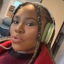 Symone Dickens (@beautifiedcanvas)