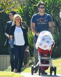 Découvrez toute la carrière de brian hallisay. Jennifer Love Hewitt S Husband Brian Hallisay Lands Role On Revenge Daily Mail Online