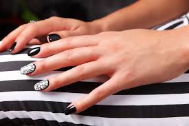 Black and white cartoon caricatures on the nails. Most Elegant Black And White Nail Designs For Short Nails