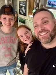 Michelle Cahoon's Instagram, Twitter & Facebook