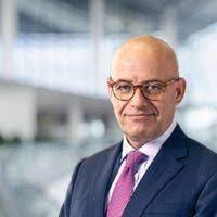 Greg Lapham's Instagram, Twitter & Facebook